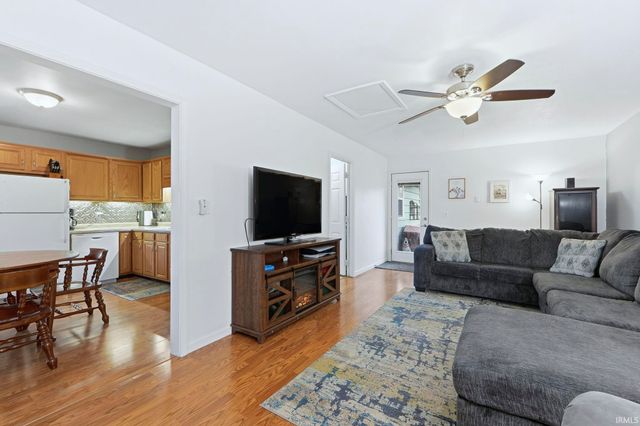 2814 Prairie Grove Drive, Fort Wayne, IN 46809