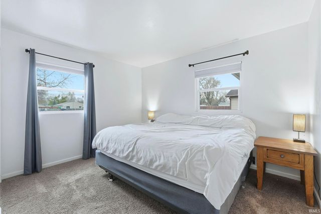 2814 Prairie Grove Drive, Fort Wayne, IN 46809