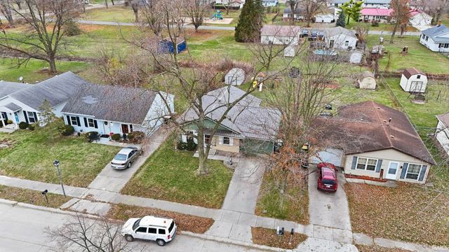 2814 Prairie Grove Drive, Fort Wayne, IN 46809