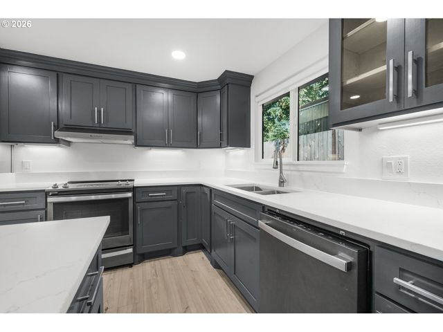 10220 Se MOUNT SCOTT Blvd, Portland, OR 97266