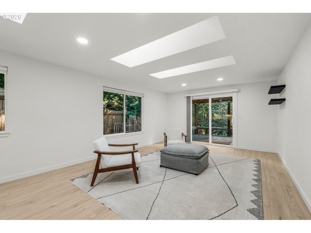 10220 Se MOUNT SCOTT Blvd, Portland, OR 97266