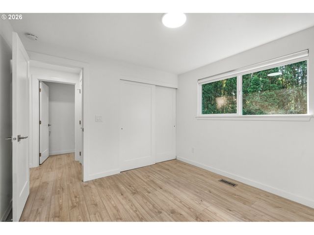 10220 Se MOUNT SCOTT Blvd, Portland, OR 97266