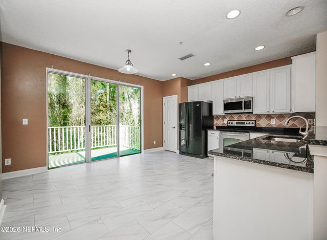 4442 ROCK CREEK Circle, Jacksonville, FL 32246