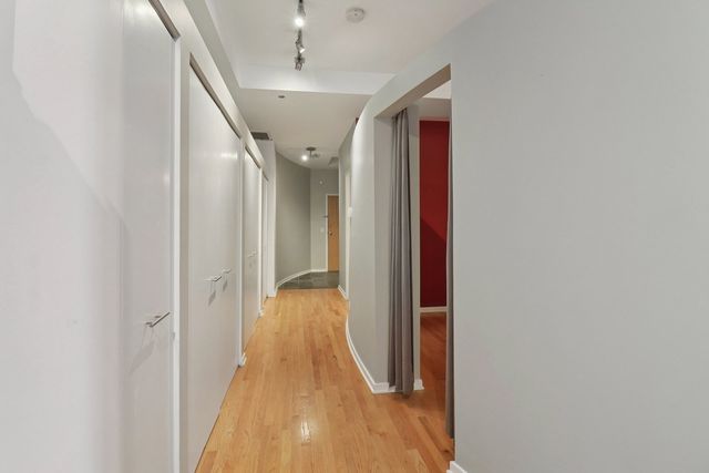 208 W Washington Street 1010, Chicago, IL 60606