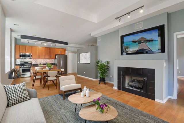 208 W Washington Street 1010, Chicago, IL 60606