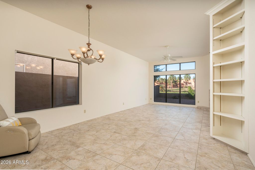 Image 14 of property listing at 4128 E Paradise Drive, Phoenix, AZ 85028
