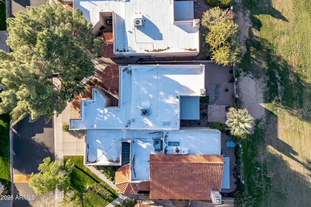 Image 27 of property listing at 4128 E Paradise Drive, Phoenix, AZ 85028