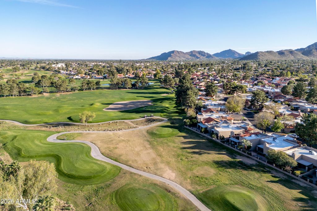 Image 29 of property listing at 4128 E Paradise Drive, Phoenix, AZ 85028
