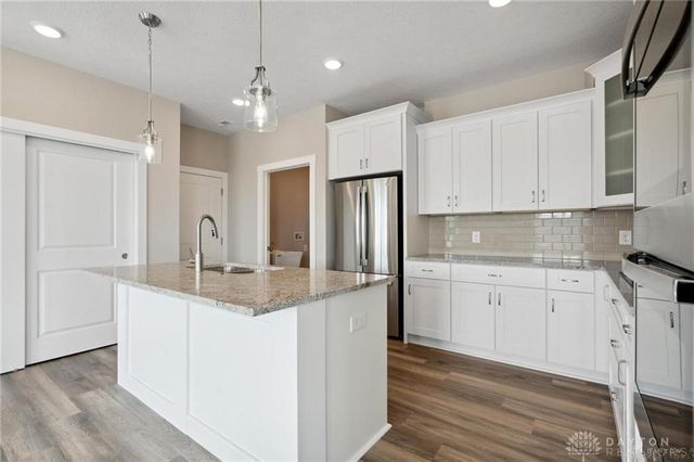 1427 Triple Crown Way, Beavercreek Twp, OH 45385