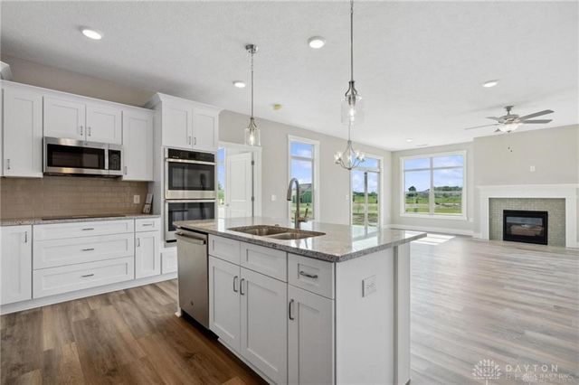 1427 Triple Crown Way, Beavercreek Twp, OH 45385