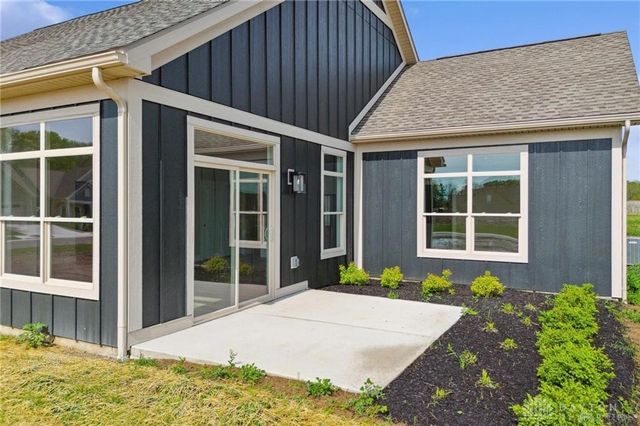 1427 Triple Crown Way, Beavercreek Twp, OH 45385