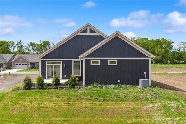 1427 Triple Crown Way, Beavercreek Twp, OH 45385