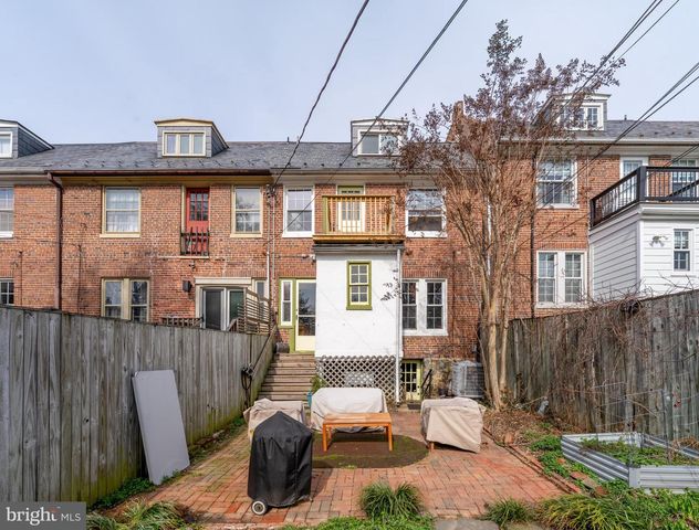 3421 UNIVERSITY PL, Baltimore, MD 21218