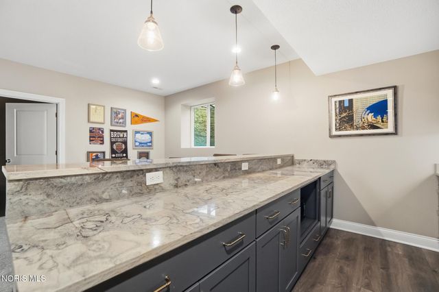 1001 Wilderness Court, Perrysburg, OH 43551