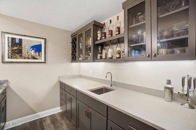 1001 Wilderness Court, Perrysburg, OH 43551