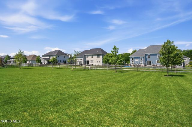 1001 Wilderness Court, Perrysburg, OH 43551