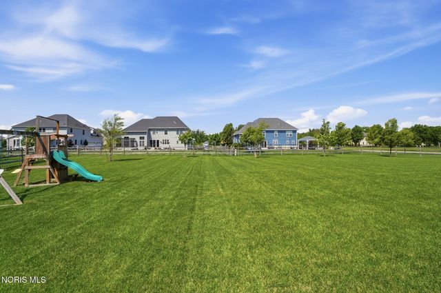 1001 Wilderness Court, Perrysburg, OH 43551