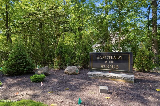 1001 Wilderness Court, Perrysburg, OH 43551