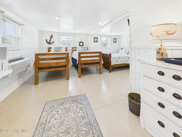 117 Salisbury Street, Holden Beach, NC 28462