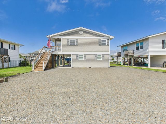 117 Salisbury Street, Holden Beach, NC 28462