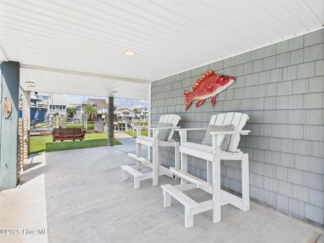 117 Salisbury Street, Holden Beach, NC 28462