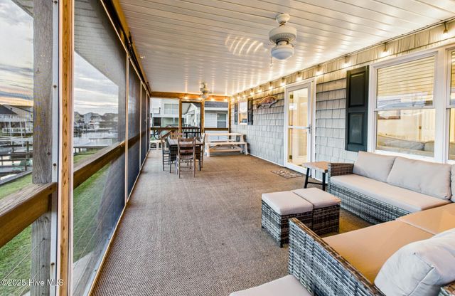 117 Salisbury Street, Holden Beach, NC 28462