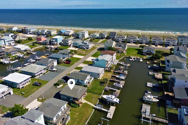 117 Salisbury Street, Holden Beach, NC 28462