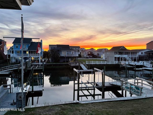 117 Salisbury Street, Holden Beach, NC 28462