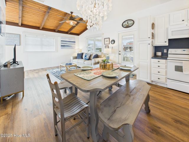 117 Salisbury Street, Holden Beach, NC 28462