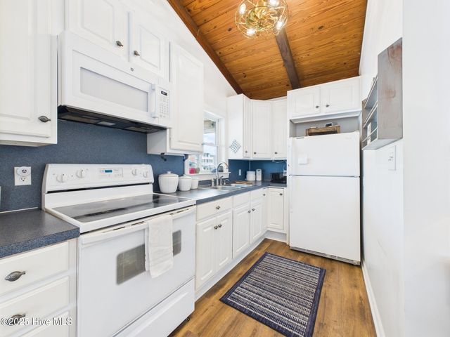 117 Salisbury Street, Holden Beach, NC 28462