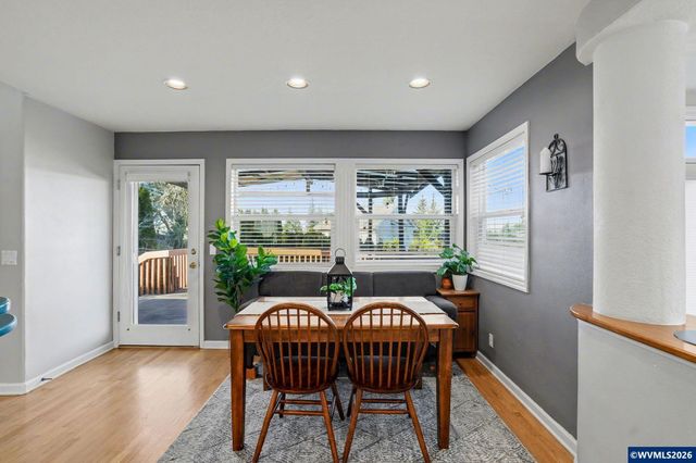 1683 Skyway St S, Salem, OR 97302