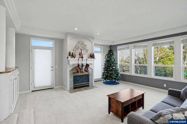 1683 Skyway St S, Salem, OR 97302