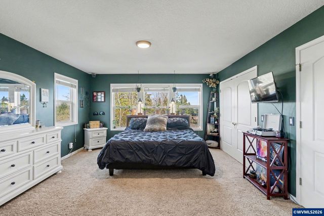 1683 Skyway St S, Salem, OR 97302