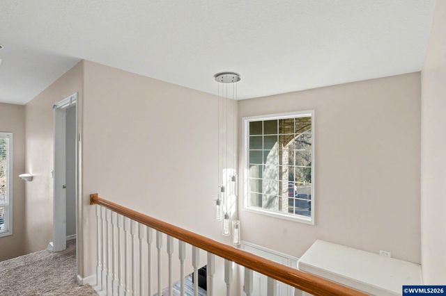 1683 Skyway St S, Salem, OR 97302