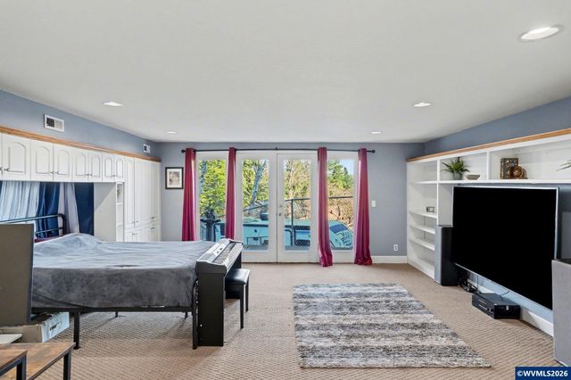 1683 Skyway St S, Salem, OR 97302