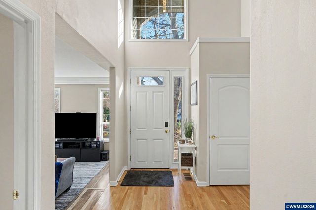 1683 Skyway St S, Salem, OR 97302