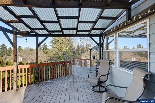 1683 Skyway St S, Salem, OR 97302