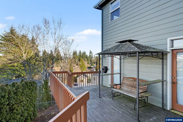 1683 Skyway St S, Salem, OR 97302