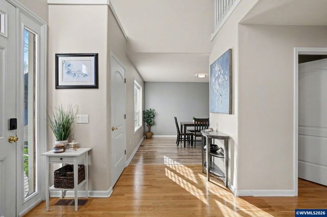 1683 Skyway St S, Salem, OR 97302