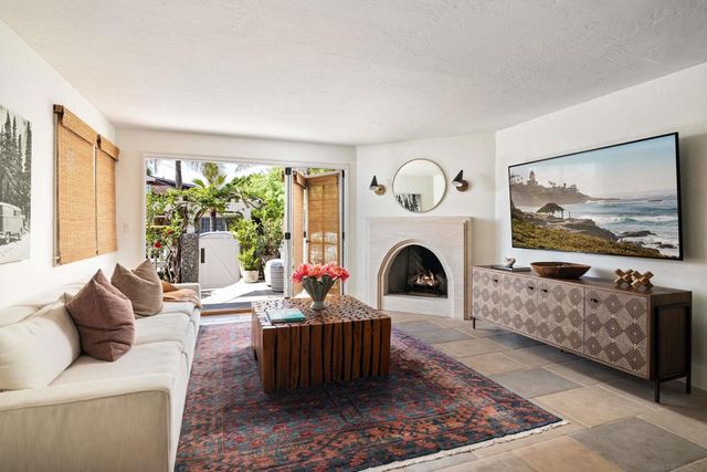 335 Gravilla Street, La Jolla, CA 92037