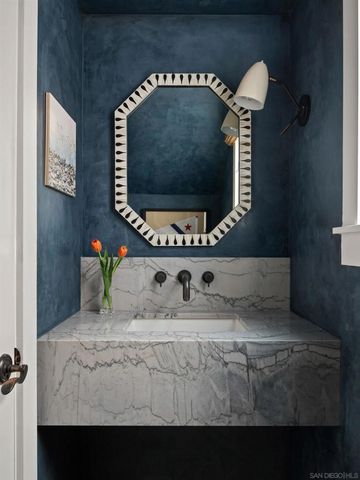 335 Gravilla Street, La Jolla, CA 92037