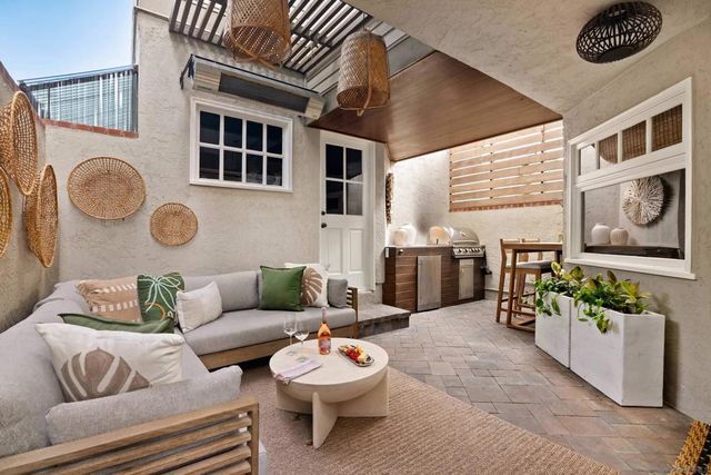 335 Gravilla Street, La Jolla, CA 92037