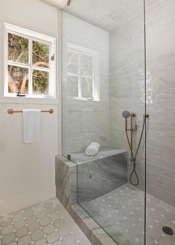 335 Gravilla Street, La Jolla, CA 92037