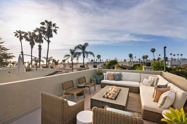 335 Gravilla Street, La Jolla, CA 92037