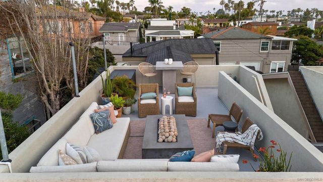 335 Gravilla Street, La Jolla, CA 92037