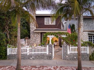 335 Gravilla Street, La Jolla, CA 92037