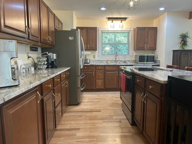 41 Hermit Lake Road, Sanbornton, NH 03269