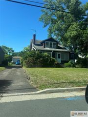 115 McKinnon Street, Piscataway, NJ 08854