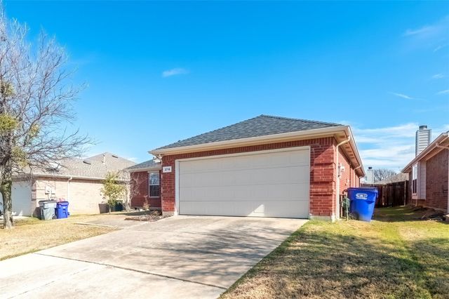 2716 Dawn Spring Drive, Little Elm, TX 75068