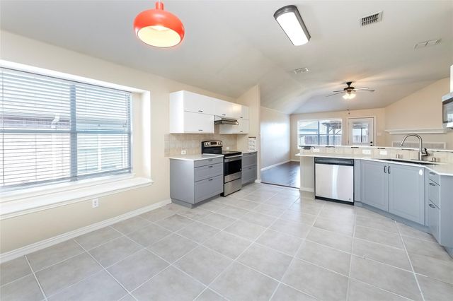 2716 Dawn Spring Drive, Little Elm, TX 75068